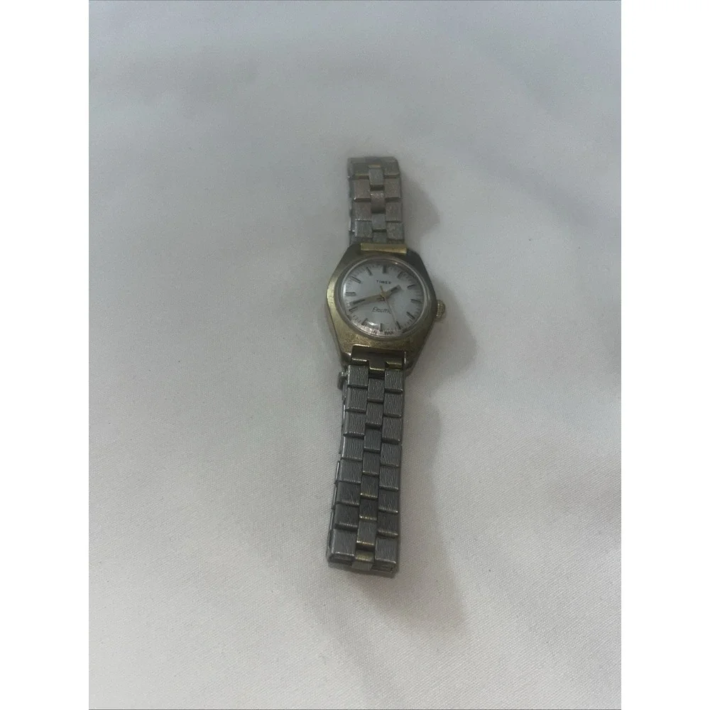 Vintage Timex Electric Ladies Watch Analog‎ Gold Tone Wrist Tested Needs Battery
